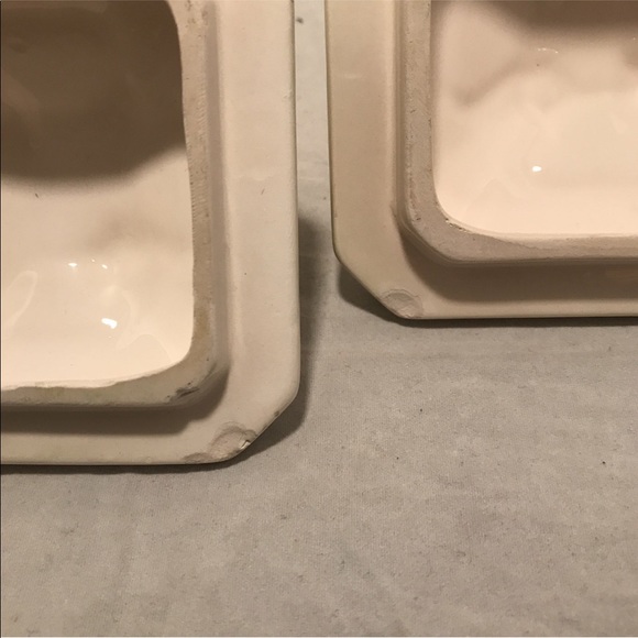 1960’s Pair of Ceramic Storage Containers - Picture 6 of 6